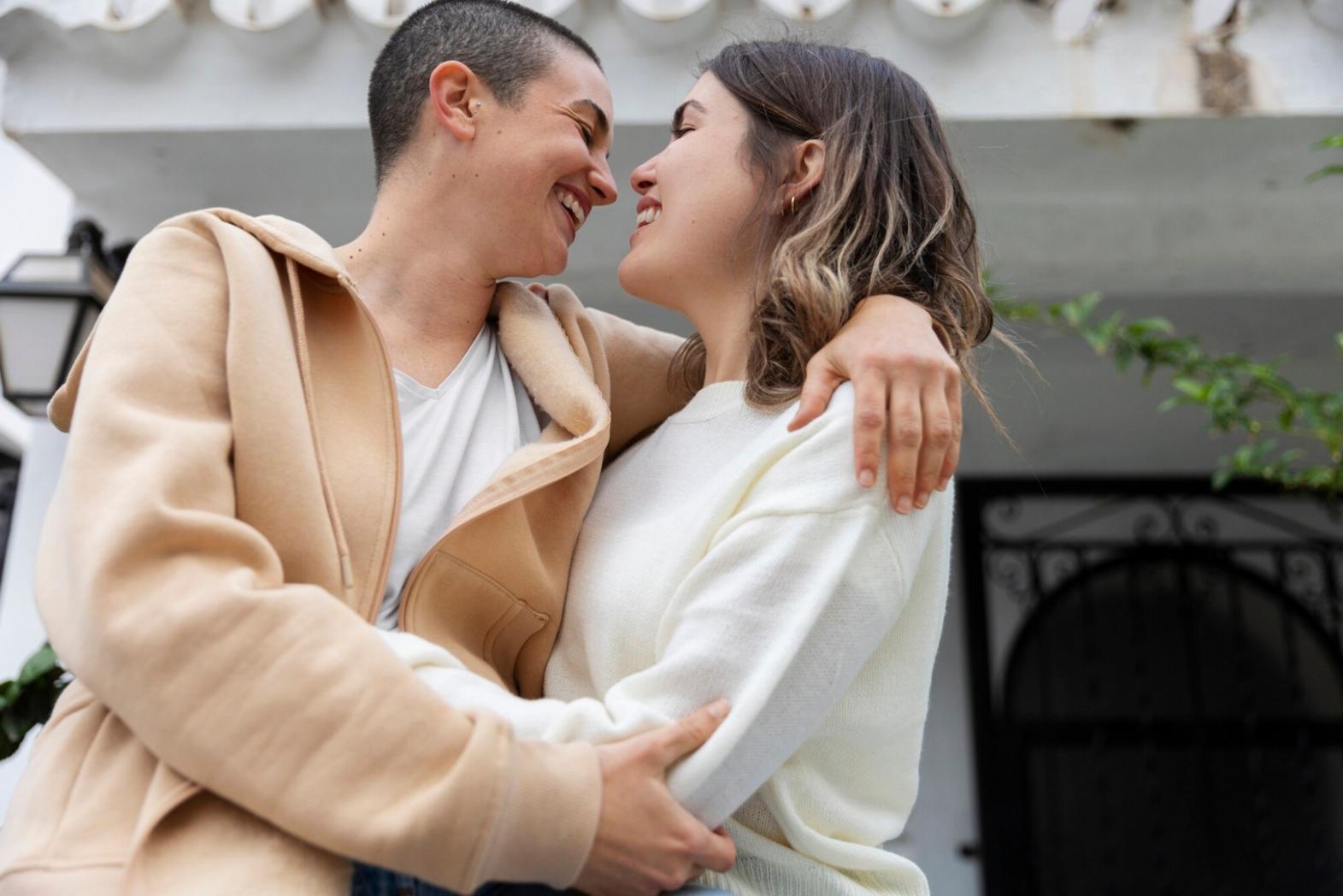 Étudiant international dans un cadre d'apprentissage chaleureux